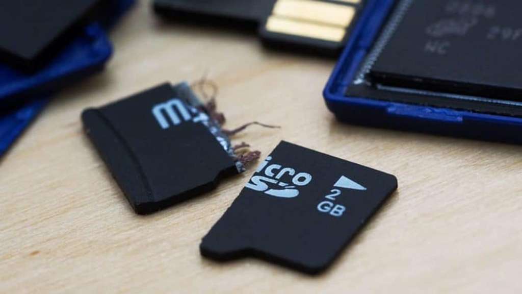 Broken microSD card